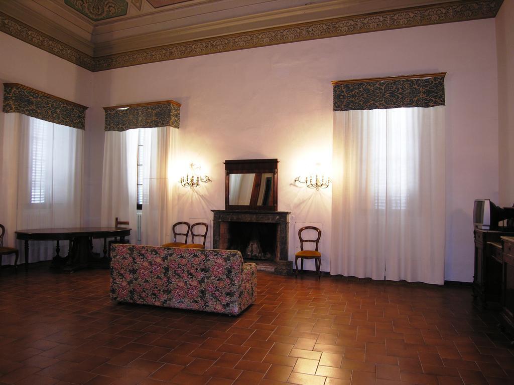 Villa Senni Скарперия Екстериор снимка