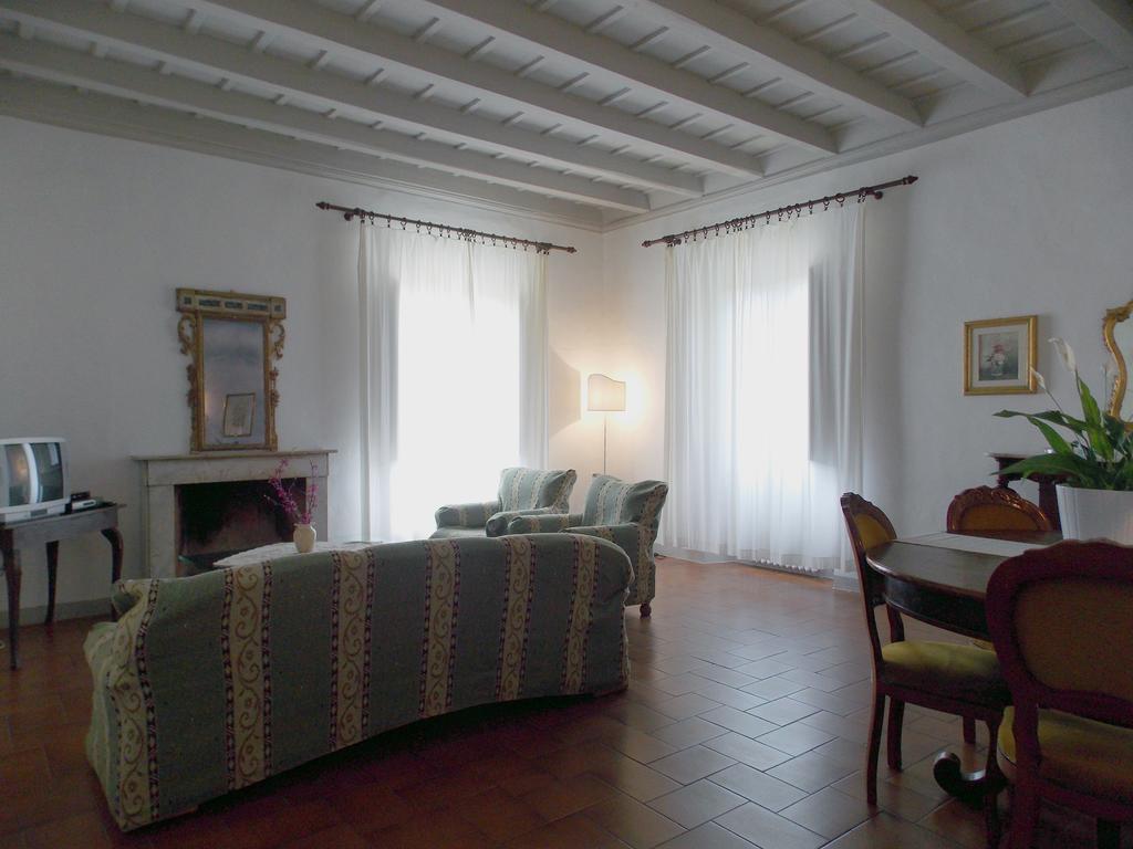 Villa Senni Скарперия Екстериор снимка